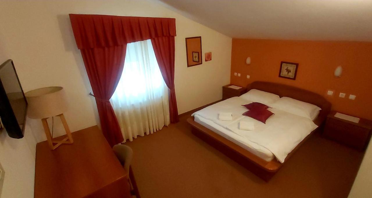 Gostisce Jazbec - Idrsko - Kobarid Hotell Exteriör bild